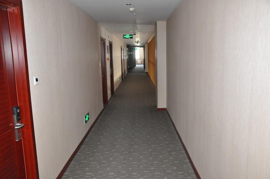Super 8 Hotel Beijing Capital International Airport Houshayu Subway Station Dış mekan fotoğraf
